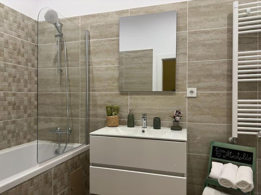 Studio Montaldo Brasov Bagian luar foto